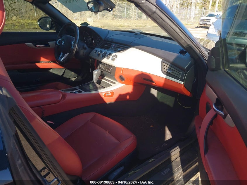 2010 BMW Z4 Sdrive30I VIN: WBALM5C51AE377072 Lot: 39198689