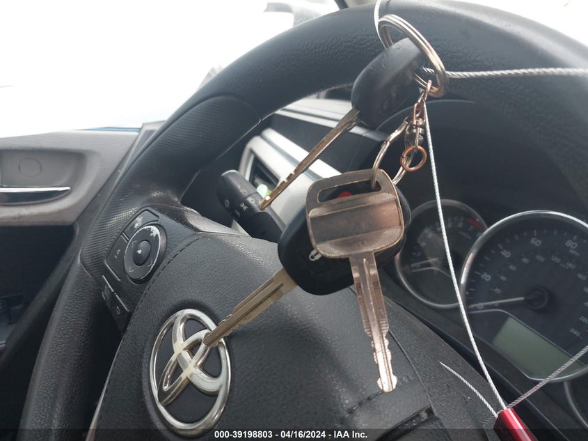 2014 TOYOTA COROLLA LE - 2T1BURHE0EC074386