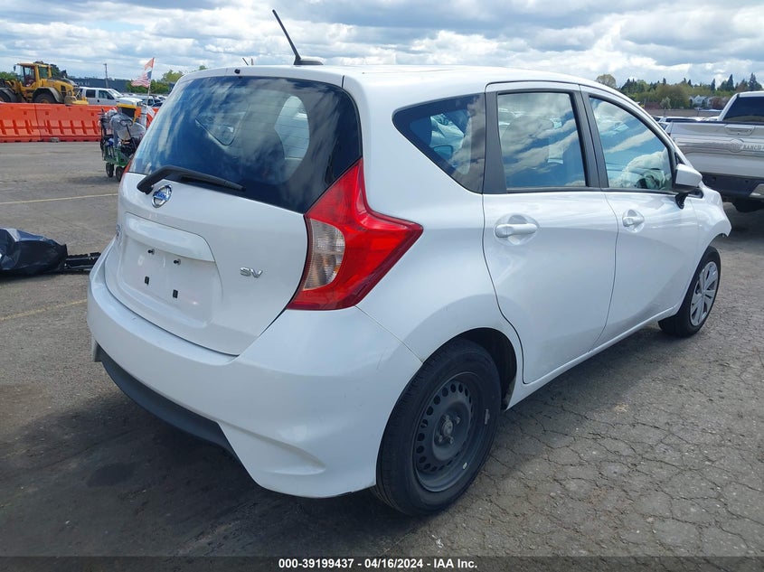 VIN 3N1CE2CP1JL360498 2018 NISSAN VERSA NOTE SV