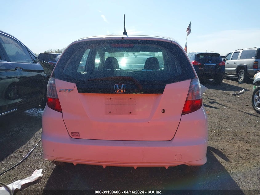 2010 HONDA FIT VIN: JHMGE8H23AC036994