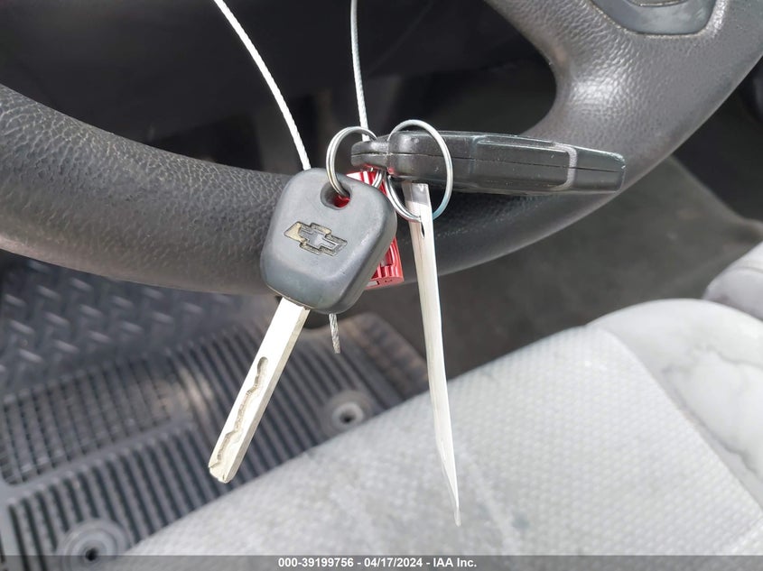 2015 CHEVROLET SILVERADO 1500 LS - 1GCRCPEH9FZ324400