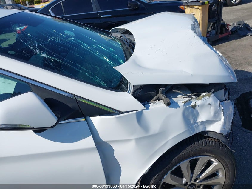 VIN 5NPE34AF9HH560878 2017 HYUNDAI SONATA SPORT