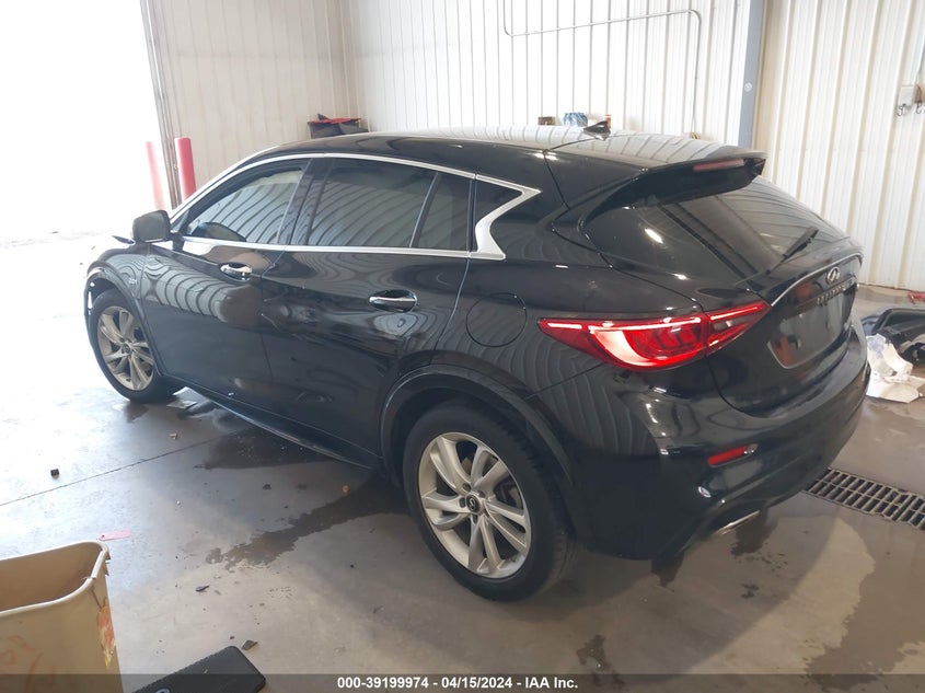 2017 Infiniti Qx30 Luxury VIN: SJKCH5CP9HA035425 Lot: 39199974