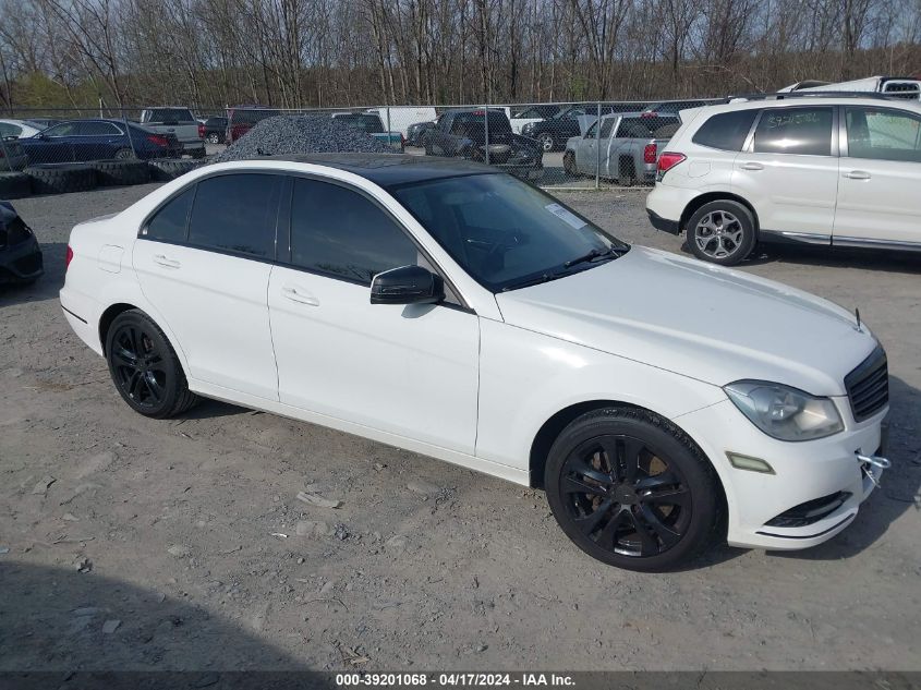 2013 Mercedes-Benz C 300 Luxury 4Matic/Sport 4Matic VIN: WDDGF8AB0DR265634 Lot: 39201068