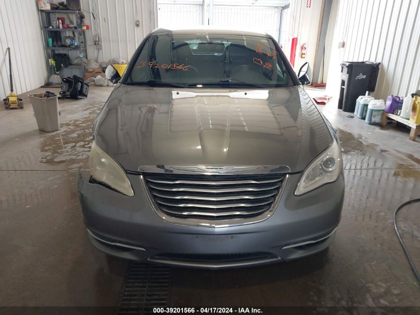 2013 Chrysler 200 Limited VIN: 1C3CCBCGXDN702252 Lot: 39236572