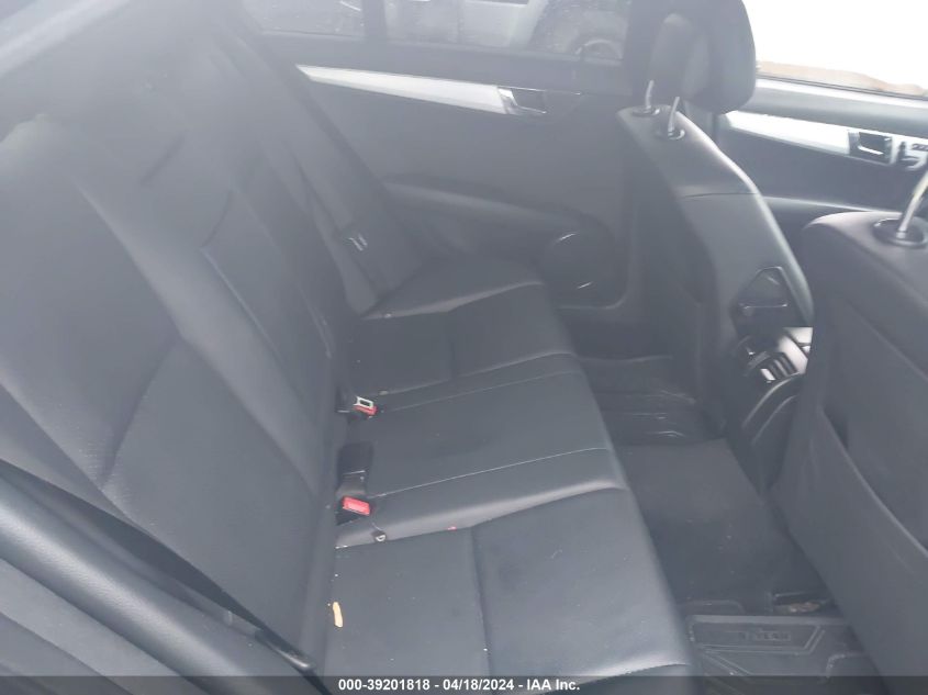 2009 Mercedes-Benz C 300 Luxury 4Matic/Sport 4Matic VIN: WDDGF81X69F232383 Lot: 39236455