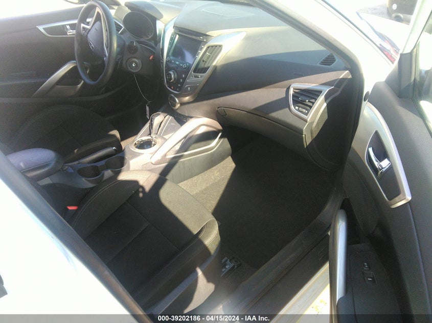 2016 Hyundai Veloster VIN: KMHTC6AD5GU248459 Lot: 39202186