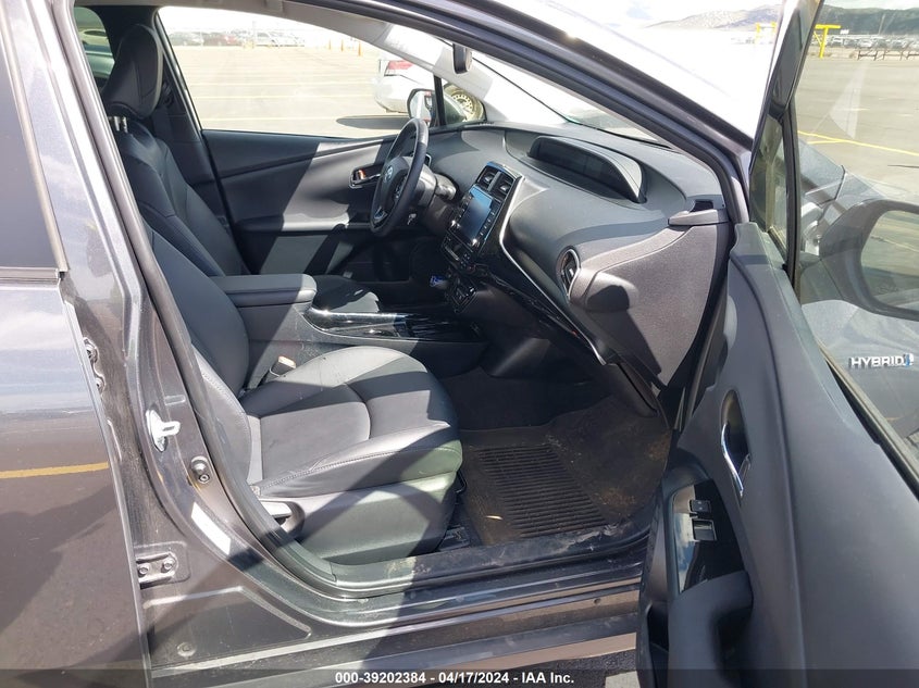 VIN JTDKAMFU5M3135731 2021 TOYOTA PRIUS XLE