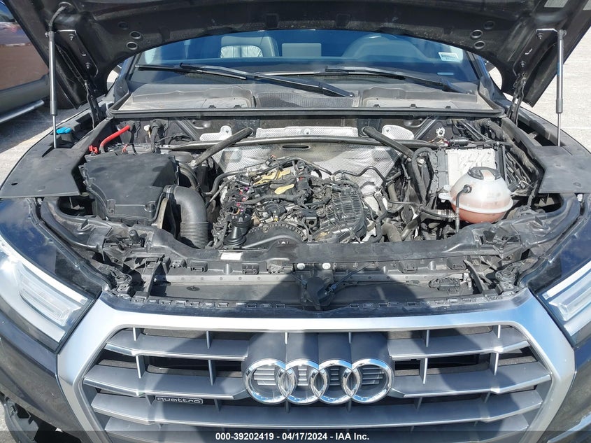 VIN WA1ANAFY8J2022899 2018 AUDI Q5 PREMIUM