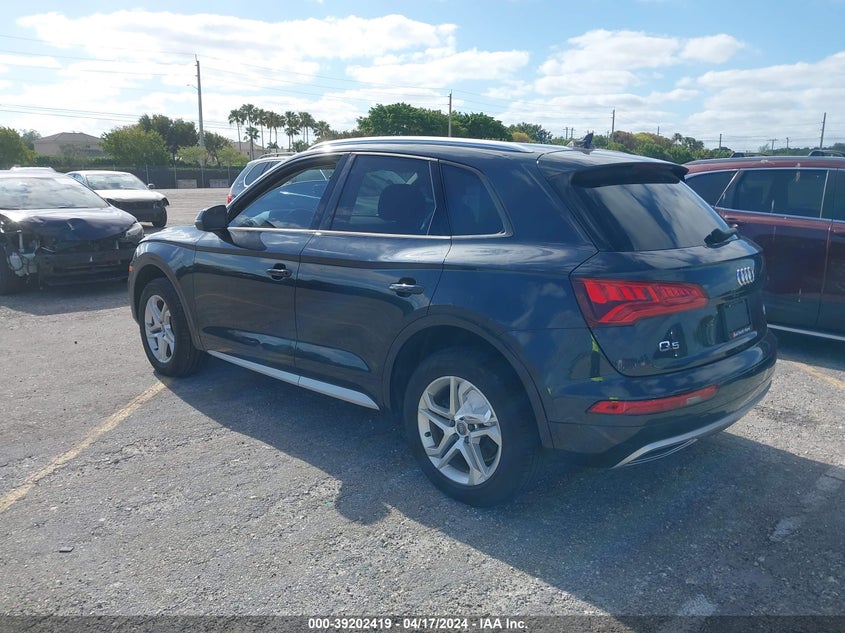 VIN WA1ANAFY8J2022899 2018 AUDI Q5 PREMIUM