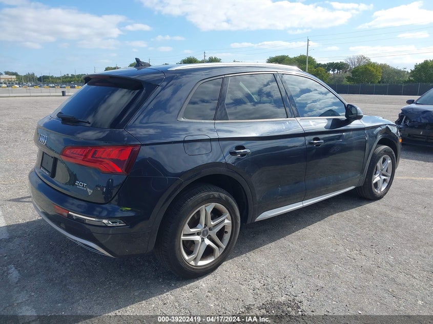 VIN WA1ANAFY8J2022899 2018 AUDI Q5 PREMIUM