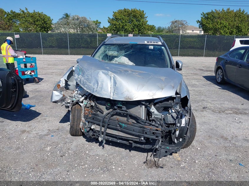 VIN KNMAT2MT8JP569182 2018 NISSAN ROGUE S/SV