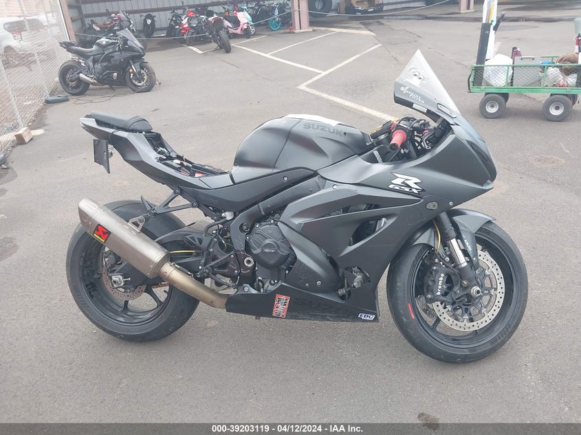 2022 SUZUKI GSX-R1000 - JS1DM11B4N7100204