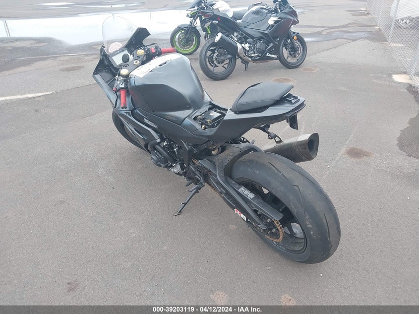 2022 SUZUKI GSX-R1000 - JS1DM11B4N7100204