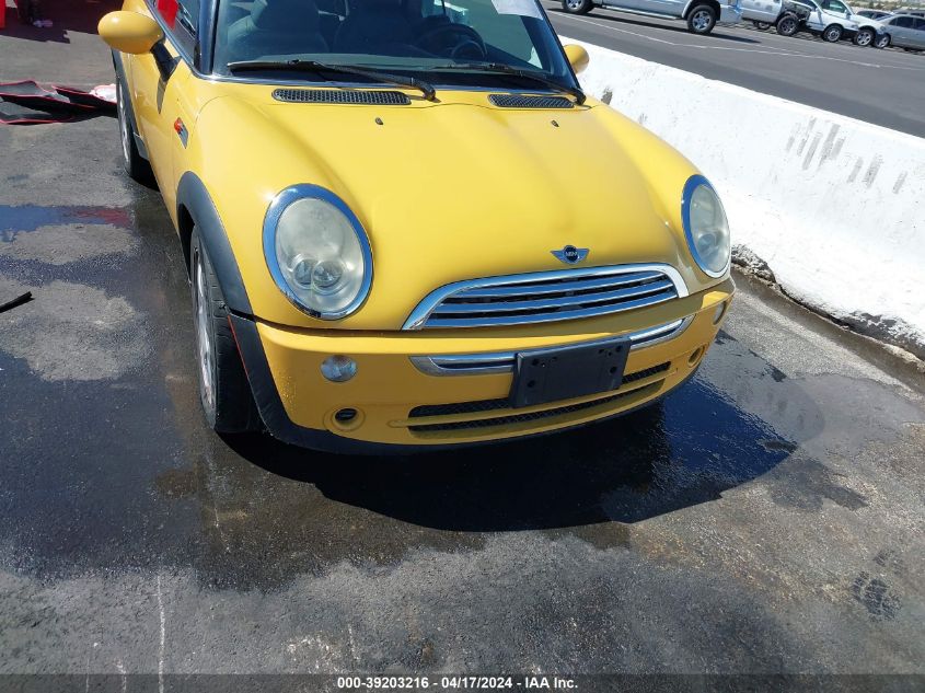 2008 Mini Cooper VIN: WMWRF33538TG18714 Lot: 39238164