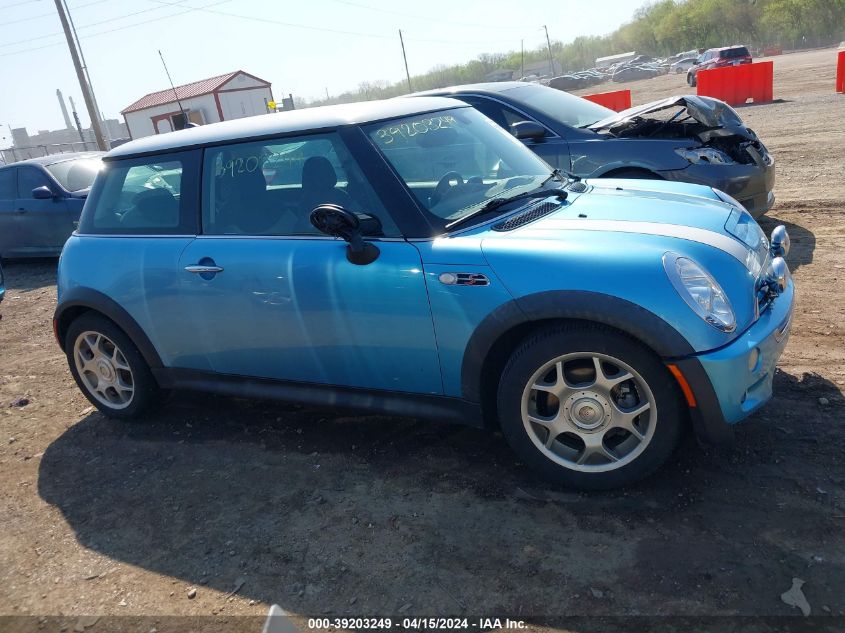 2005 Mini Cooper S VIN: WMWRE33575TL10893 Lot: 39203249