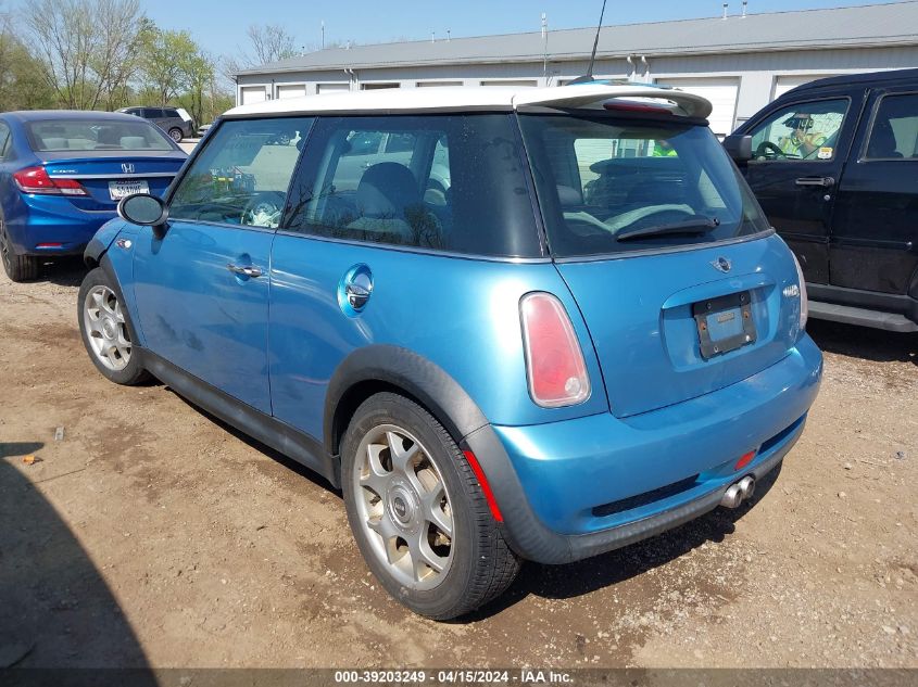 2005 Mini Cooper S VIN: WMWRE33575TL10893 Lot: 39203249