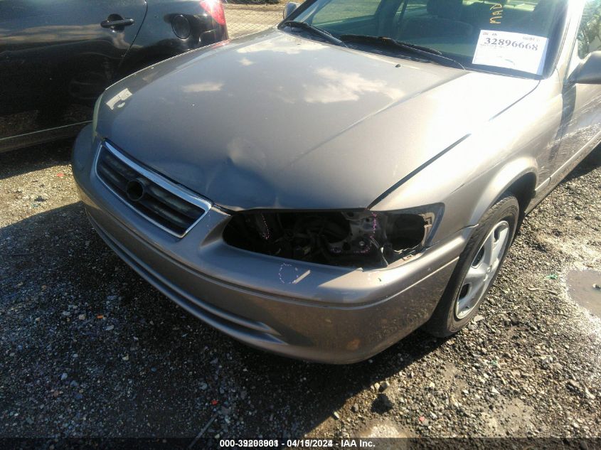 2001 Toyota Camry Ce VIN: 4T1BG22K51U049392 Lot: 39203901