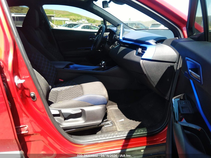 2022 Toyota C-Hr Xle VIN: NMTKHMBX5NR143936 Lot: 39204602