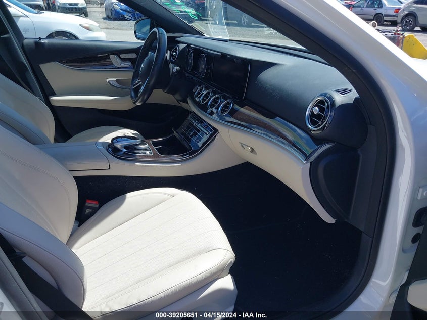 2019 MERCEDES-BENZ E 300 VIN: WDDZF4JB7KA601311