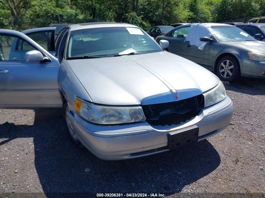 2002 Lincoln Town Car Signature VIN: 1LNHM82W72Y641833 Lot: 39206381