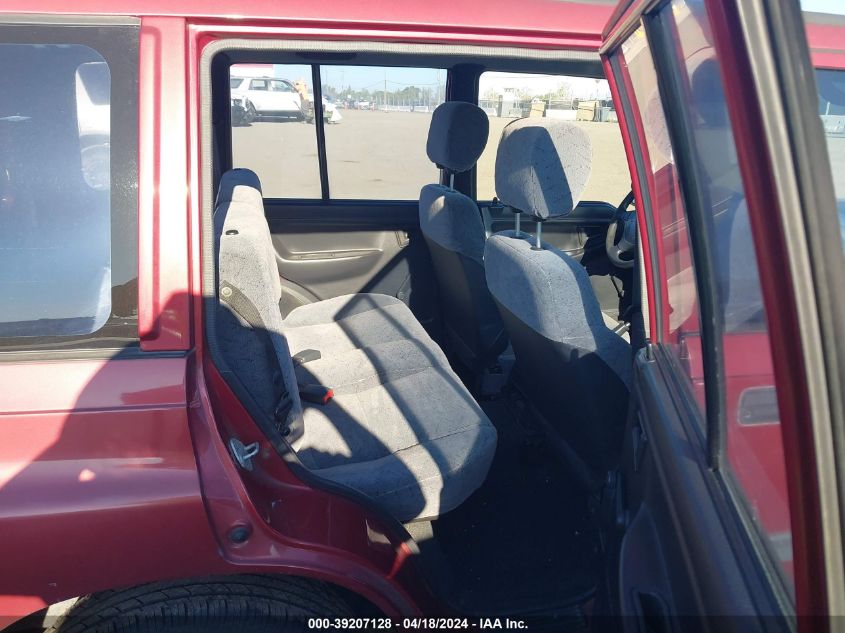 1998 Chevrolet Tracker VIN: 2CNBE1361W6917427 Lot: 39207128