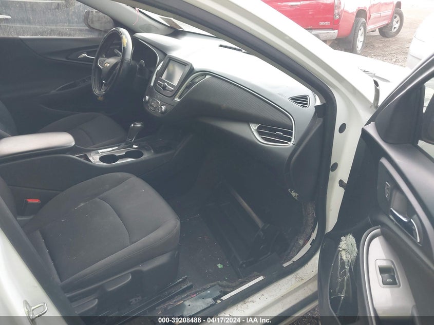 VIN 1G1ZB5ST0JF133290 2018 CHEVROLET MALIBU 1LS