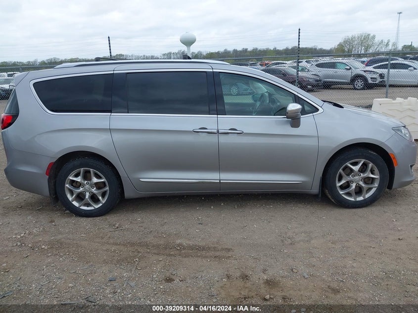 VIN 2C4RC1GG9HR747931 2017 CHRYSLER PACIFICA LIMITED