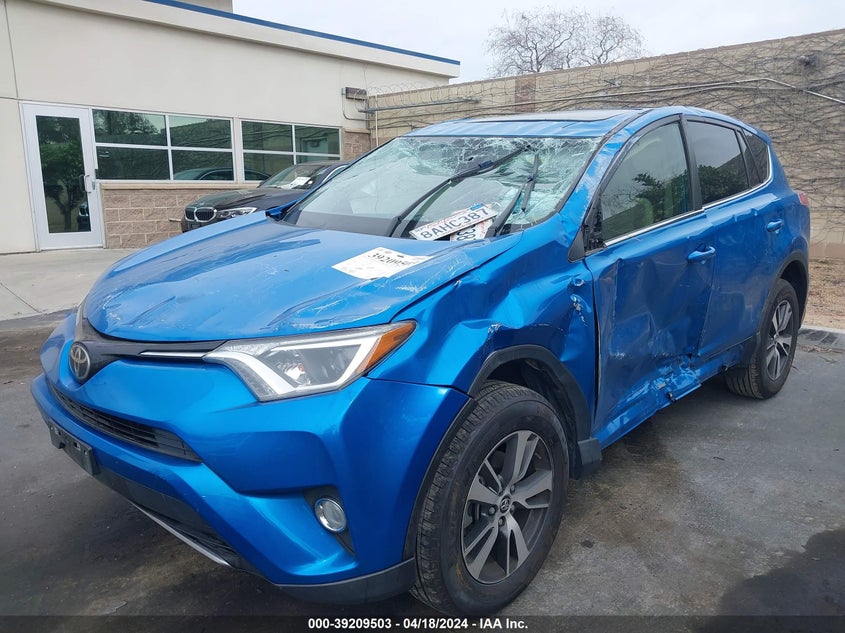 2017 TOYOTA RAV4 XLE - JTMWFREV3HJ718181