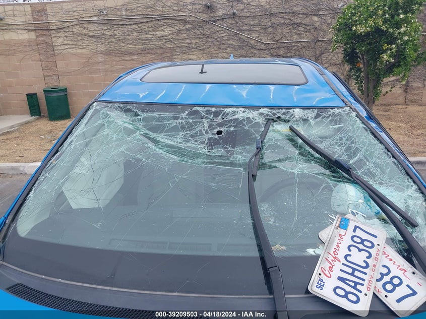 2017 TOYOTA RAV4 XLE - JTMWFREV3HJ718181