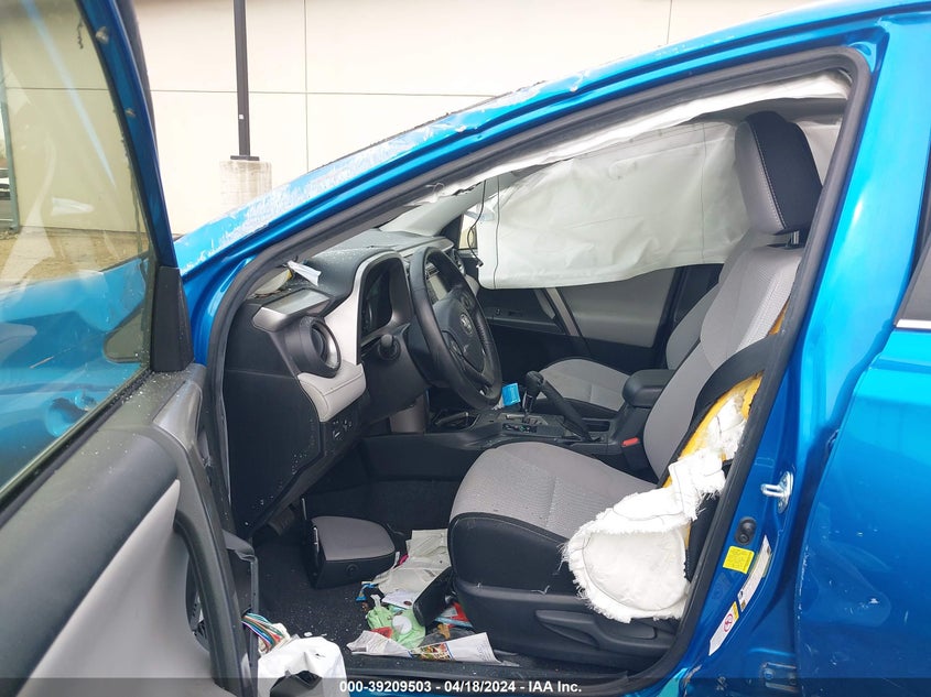 2017 TOYOTA RAV4 XLE - JTMWFREV3HJ718181