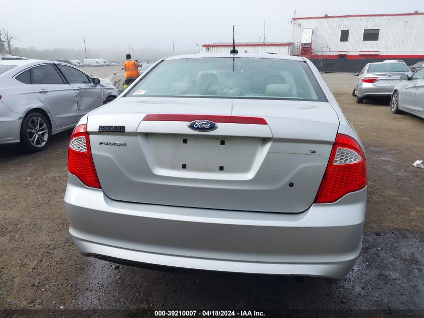 2010 Ford Fusion S VIN: 3FAHP0GA6AR267731 Lot: 39210007