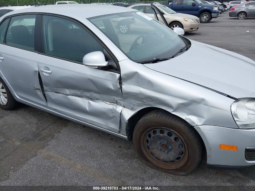 2010 Volkswagen Jetta S VIN: 3VWJZ7AJ6AM102196 Lot: 39210703