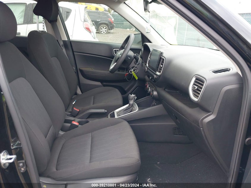 2022 Hyundai Venue Se VIN: KMHRB8A37NU196927 Lot: 39210801
