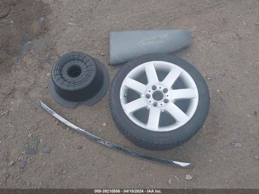 2001 BMW 325I VIN: WBAAV33421FV01943 Lot: 39210856