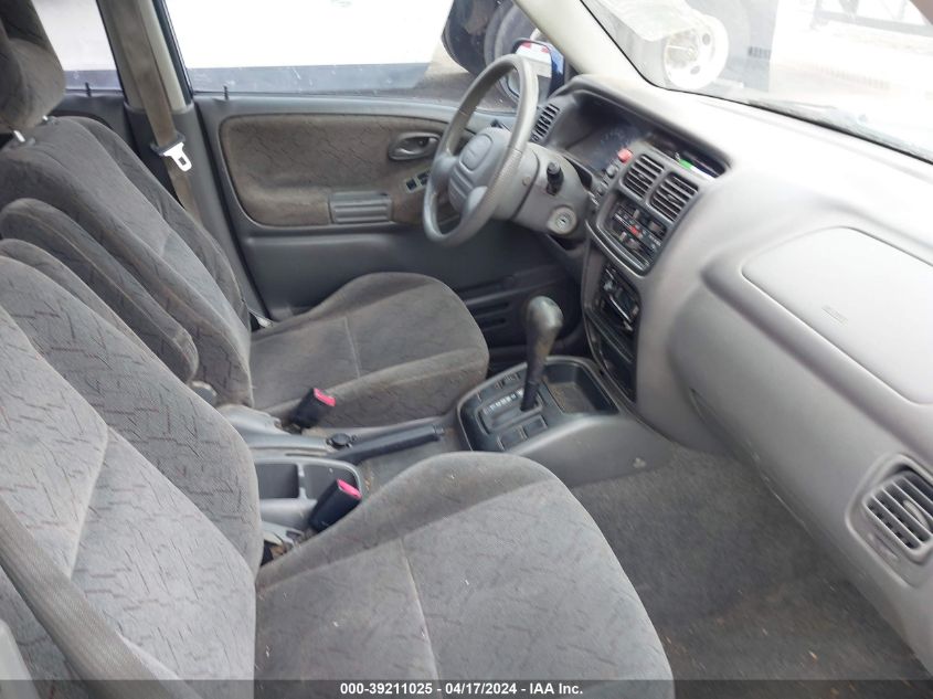 2002 Chevrolet Tracker Hard Top Lt VIN: 2CNBE634426909800 Lot: 39211025