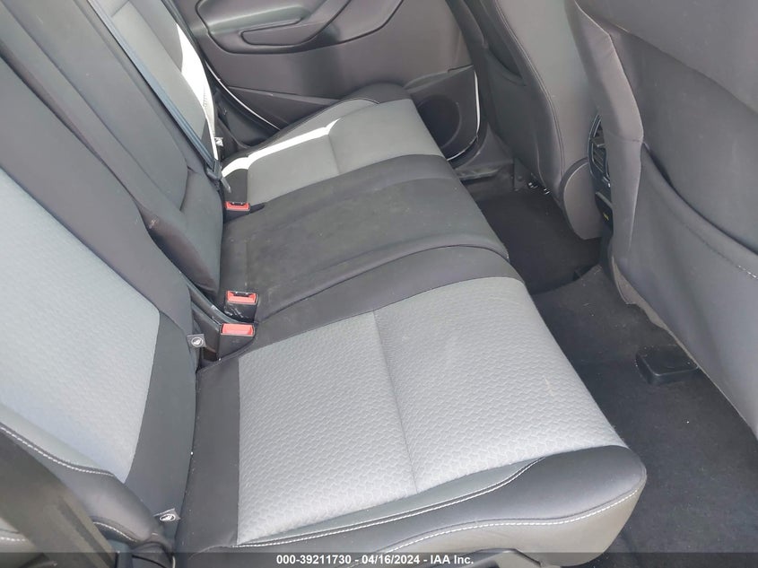 VIN 1FMCU0GD2HUE92198 2017 FORD ESCAPE SE