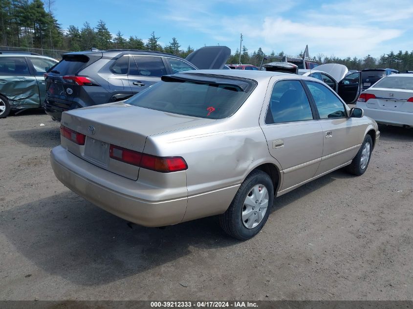 1999 Toyota Camry Le VIN: 4T1BG22K8XU403382 Lot: 39257569