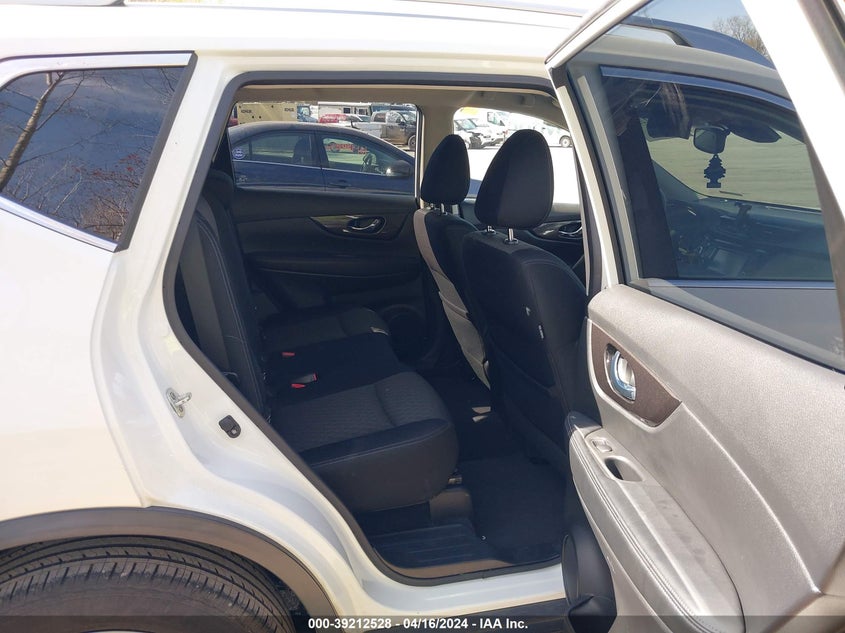 VIN JN8AT2MV3KW378069 2019 NISSAN ROGUE SV