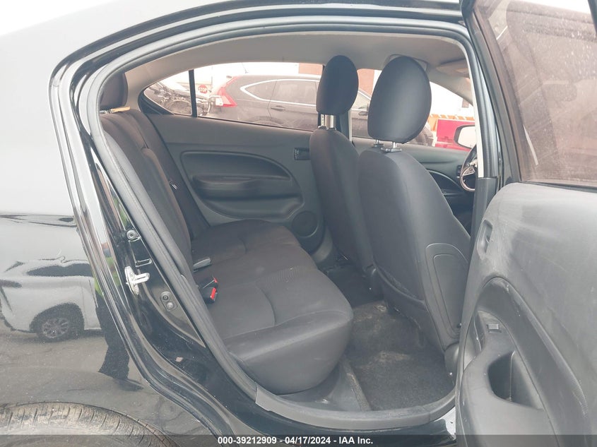 VIN ML32F3FJ6JHF10354 2018 MITSUBISHI MIRAGE G4 ES