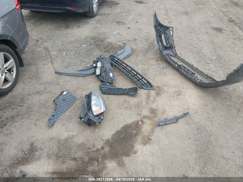 2015 VOLKSWAGEN GOLF SPORTWAGEN TDI SE 4-DOOR - 3VWCA7AU9FM514937