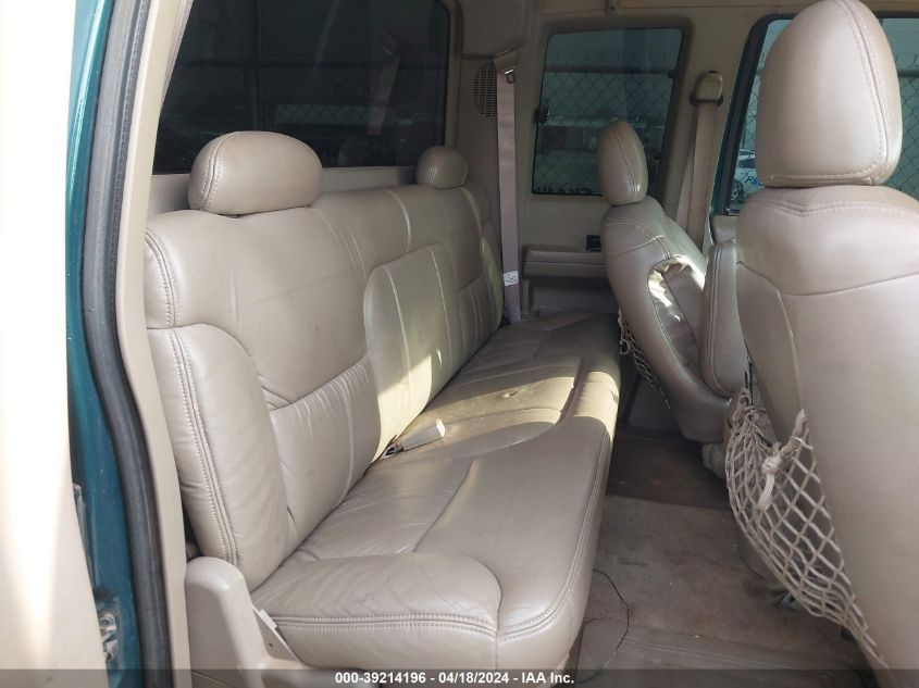 1996 Chevrolet Gmt-400 C1500 VIN: 2GCEC19M3T1238622 Lot: 39214196