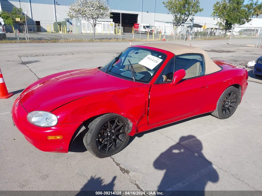 1999 Mazda Mx-5 Miata Leather Pkg/Popular Equipment Pkg/Sports Pkg/Touring Pkg VIN: JM1NB353XX0118877 Lot: 39214328