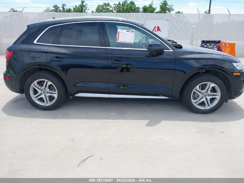 WA1ANAFY4K2037661 2019 Audi Q5 45 Premium