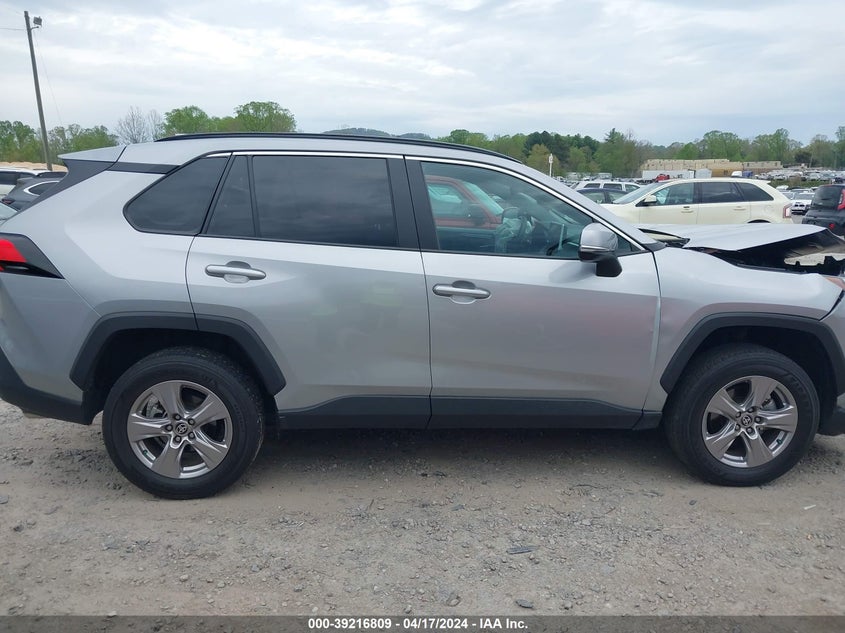 VIN 2T3W1RFV1PW242641 2023 TOYOTA RAV4 XLE/XLE PREMIUM