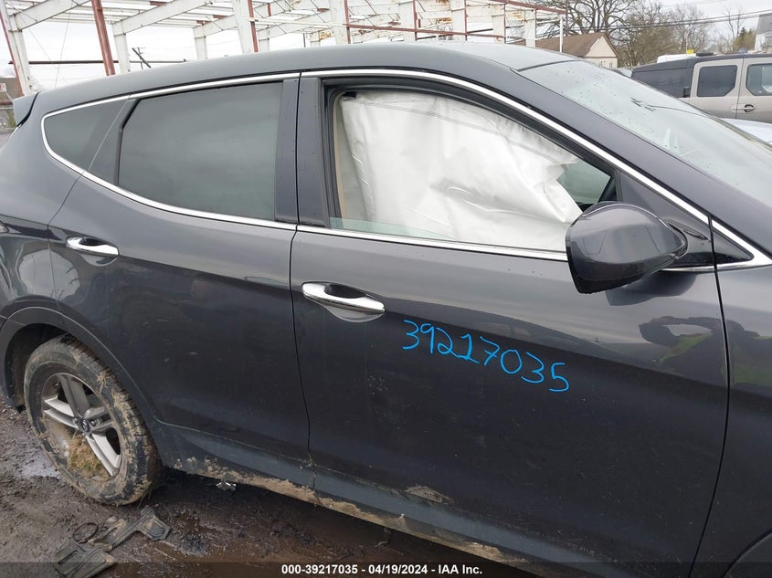 2018 Hyundai Santa Fe Sport 2.4L VIN: 5XYZTDLB8JG564381 Lot: 39217035