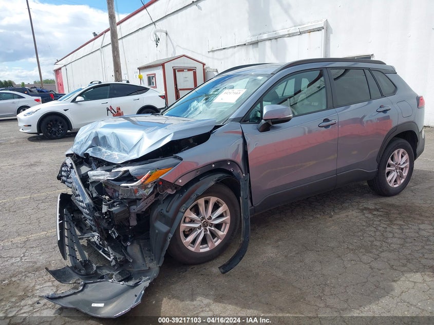 2023 Toyota Corolla Cross Le VIN: 7MUCAABG7PV046223 Lot: 39217103