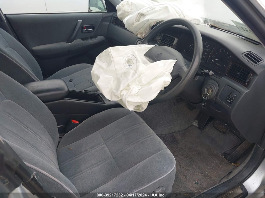 1997 Toyota Crown VIN: JZS1510060481 Lot: 39217232