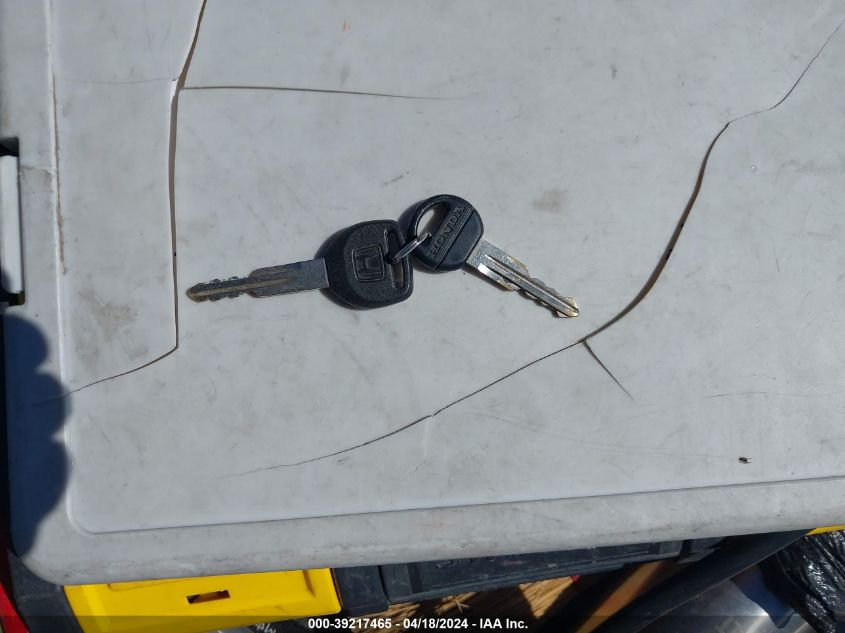 1992 Honda Accord Lx VIN: 1HGCB7653NA215779 Lot: 39217465