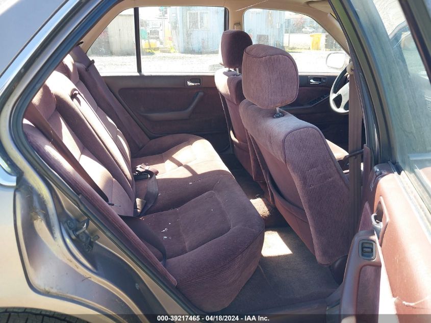 1992 Honda Accord Lx VIN: 1HGCB7653NA215779 Lot: 39217465